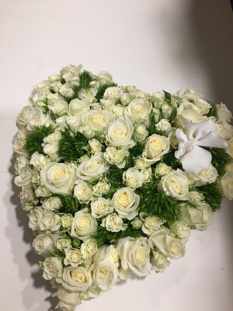Hartje met rozen( 36 cm)