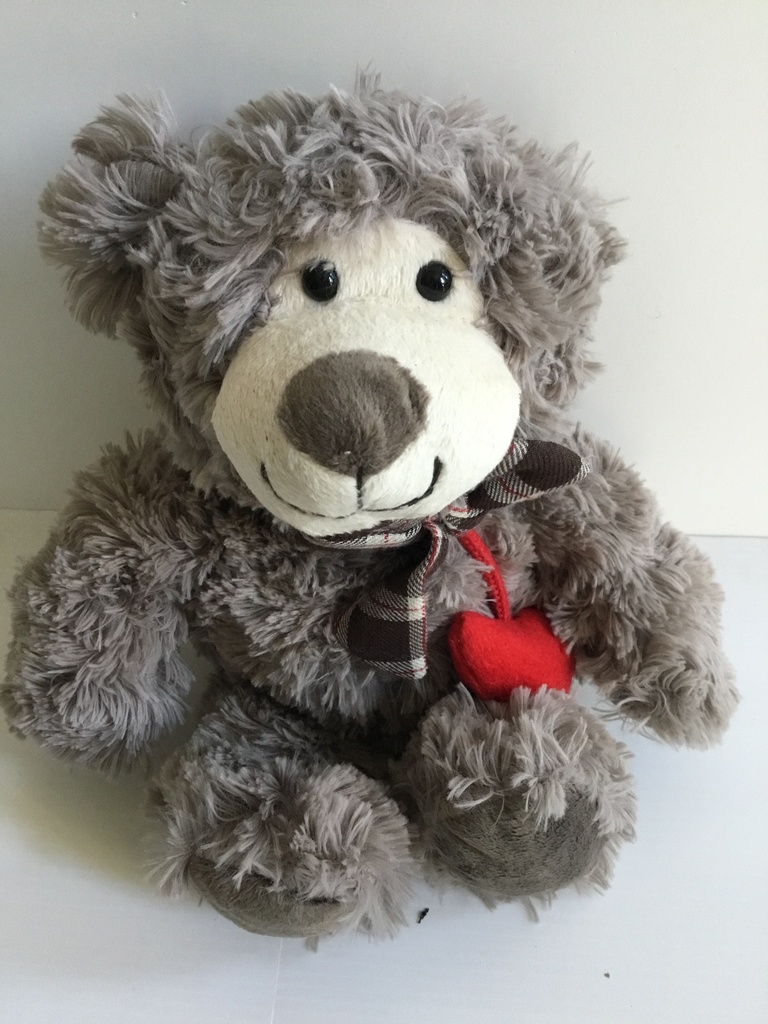 Beer met strikje en hartje